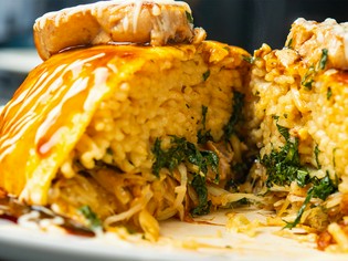 濃厚な味わいのお好み焼き『フォアグラのロッシーニ』