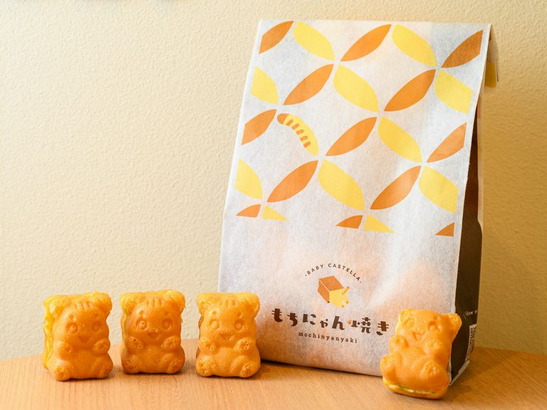 もっと食べたい！袋に頭を突っ込む猫の気持ちに激しく同意