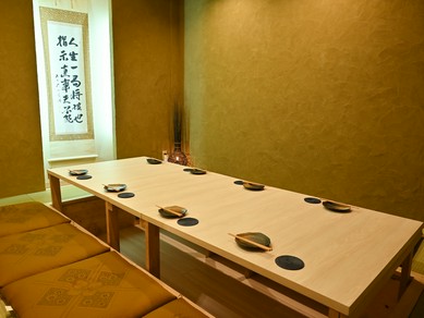 プライベート感のある個室を完備。忘新年会・歓送迎会にオススメ