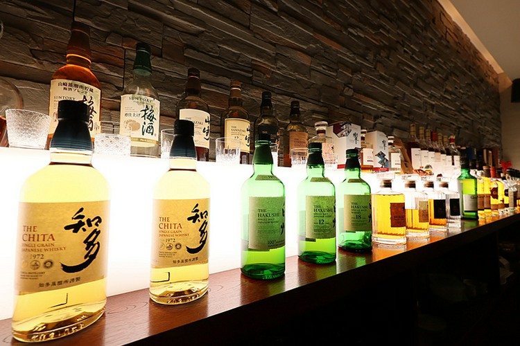 SUNTORY WHISKY BOTTLE BAR 札幌BAR GARBO すすきの/バー