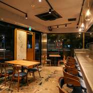 友人との定期的な集まりごとだけでなく、季節のイベントにも利用できるお店。15名からの貸し切り営業も対応可能です。予算などの相談はお店までご連絡を。