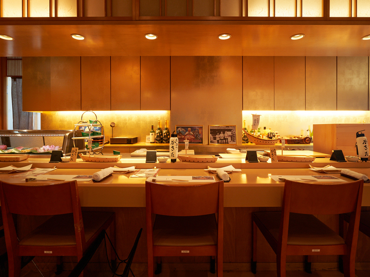 Counter seats only: Strongest Sushi Course (weekdays/after 6pm)