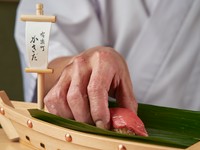 『旬の鮨』がおかわり自由。