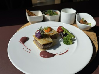 【数量限定】-aka-牛肉がメイン・イロハーブワンプレートランチ