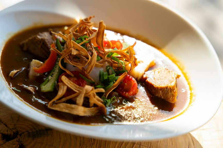 特製"イロハーブカレー"