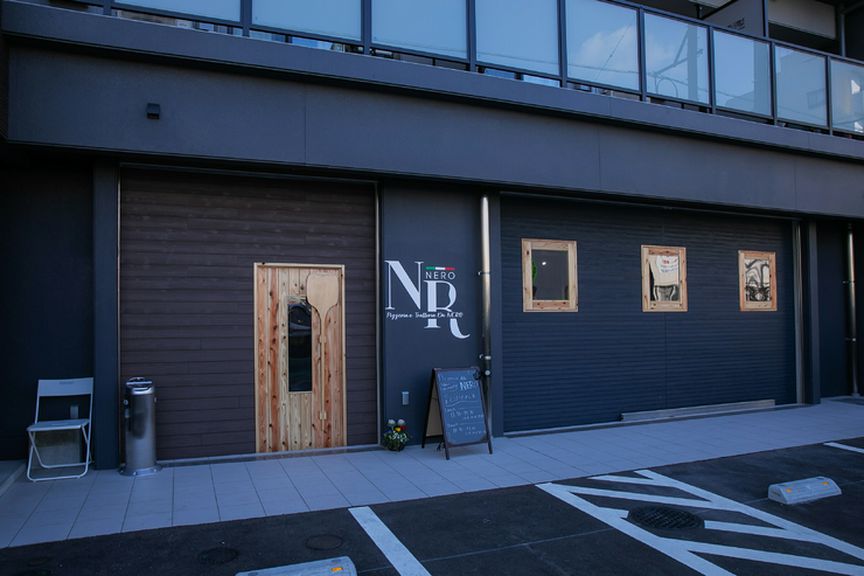 非日常の空間で、シェフ自慢の本格的ナポリピッツァを堪能