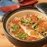 土鍋ご飯と鉄鍋を使用したこだわりの逸品をお楽しみください。旬の食材を使った和食創作料理をお楽しみください。内容にアレルギー、苦手なものが御座いましたら、お気軽にスタッフまでお問い合わせ下さい。