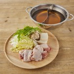 追加具材
・鶏モモ330円
・白菜220円
・しめじ165円
・水菜220円
・豆腐110円
・野菜セット550円
・雑炊セット275円