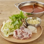 追加具材
・鶏モモ/鶏むね330円
・白菜/水菜/チーズ220円
・もやし110円
・しめじ165円
・リゾットセット275円
・追い出汁サービス トマト鍋の出汁0円