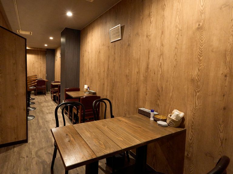 あたたかで優しい店の雰囲気が、2人の距離をグッと近づける
