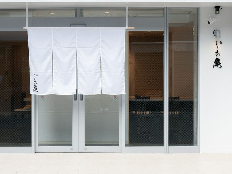 博多駅から7分。自分自身のご褒美にも最適