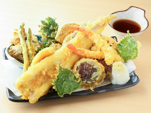 『スゴイ天ぷら盛合せ』