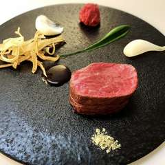 新しさと驚き、美しさと奥深いおいしさに満ちる料理の宝庫