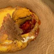 2023年秋の創業以来、ビジネスシーンでも人気上昇中。九州の逸品食材で織りなす注目のフレンチを楽しめるので、県外や海外のゲストをもてなす場としても重宝します。エレガントな完全個室も用意。