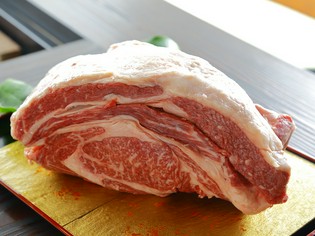 牛肉・豚肉・鶏肉・馬肉など熊本の食材をベースに使用