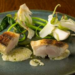 白ワインとの素敵なペアリングを楽しめる『魚料理』