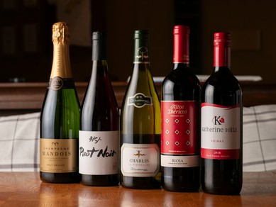 ソムリエ厳選の上質なワインを、おいしい料理と共に