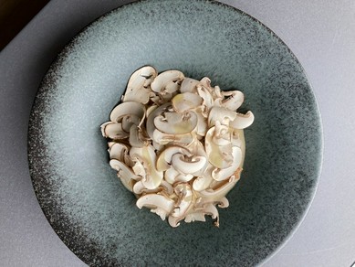 有機マッシュルームと黒トリュフのタリオリーニ-Tagliolini with Black Truffle and Organic Mushrooms-