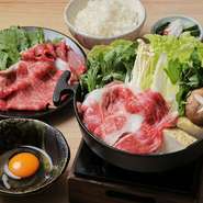 柔らかな黒毛和牛を【いい乃じ】特製の割下で煮込む、味わい深いすき焼き御前です。