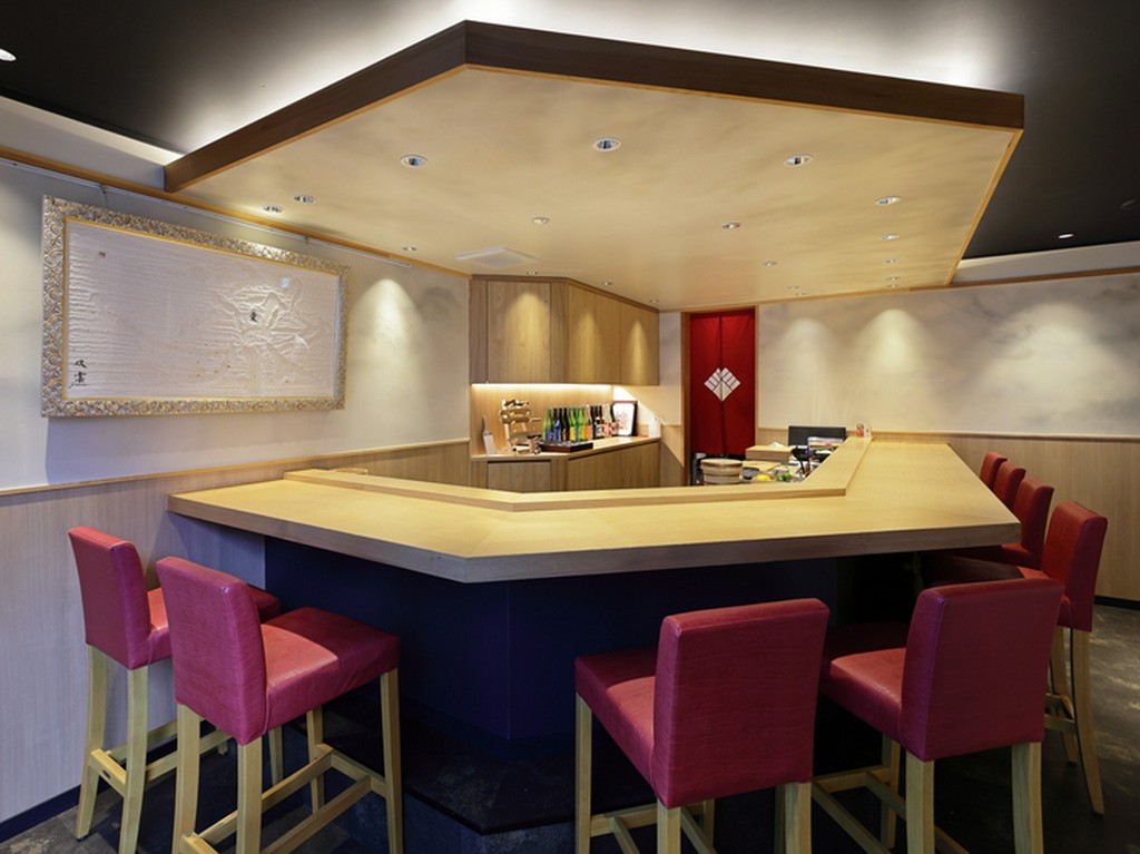 シンプルながらも洗練されたカウンター　