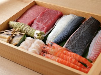 厳選した新鮮な魚を使った江戸前鮨