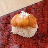 おまかせ会食に最適です。季節によっれ旬の食材を提供しています。詳細はコースページへ