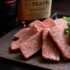 サラリと溶ける脂が絶品『【カルビ・ロース】A5等級鹿児島黒牛”メス牛”の上カルビ』