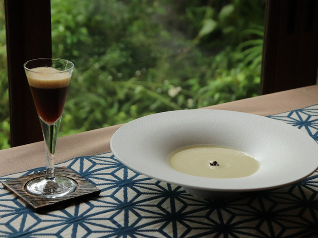 自然豊かな複合施設内にあり、デートにピッタリ