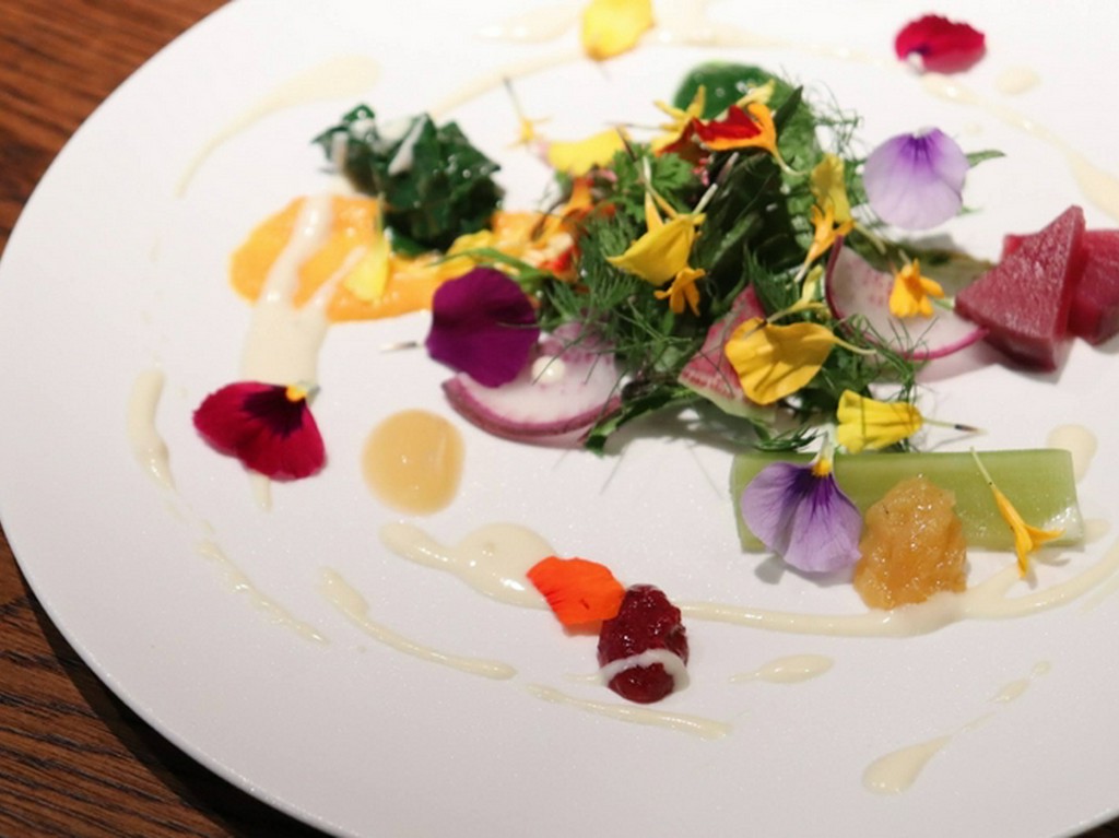 工夫を凝らした『おき農園の野菜と自家製コンフィチュール』