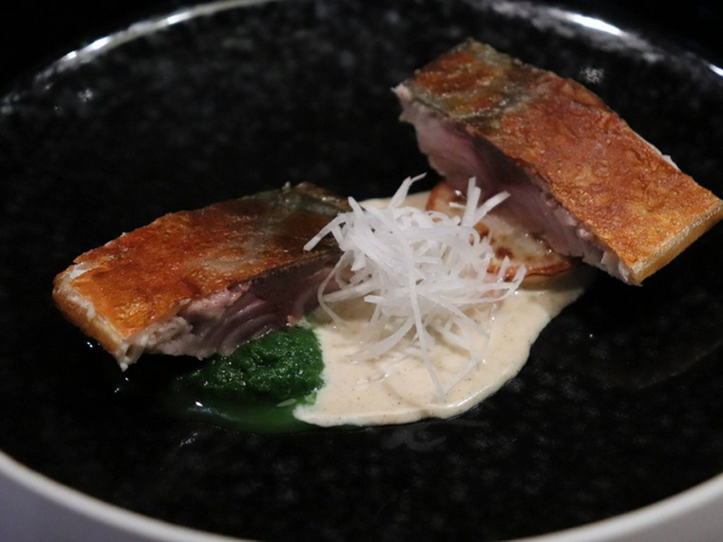 旬の糸島野菜と木原氏が一番好きな魚「サバ」