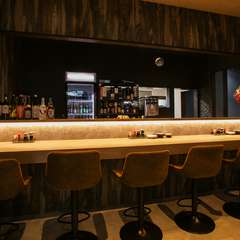 “お一人様”も気軽に立ち寄れるカウンター席を完備