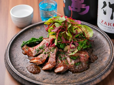 糸島牛をはじめとした地元食材にこだわり、目と舌が喜ぶ一皿に