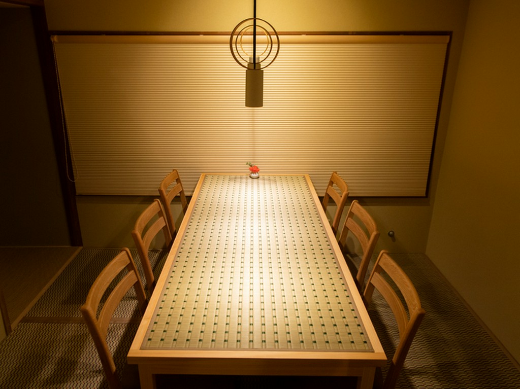 ビジネス・プライベートに重宝できる、1日1組限定の6名用個室