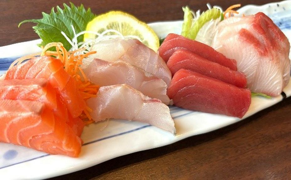 多彩な味を少しずつ楽しみたい方に『本日の良いところ4種刺身盛合せ』