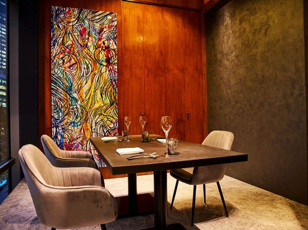 デートにも最適な個室でゆったり過ごすこともできる