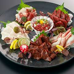 【藤畜産】名物『馬刺し盛り合わせ』