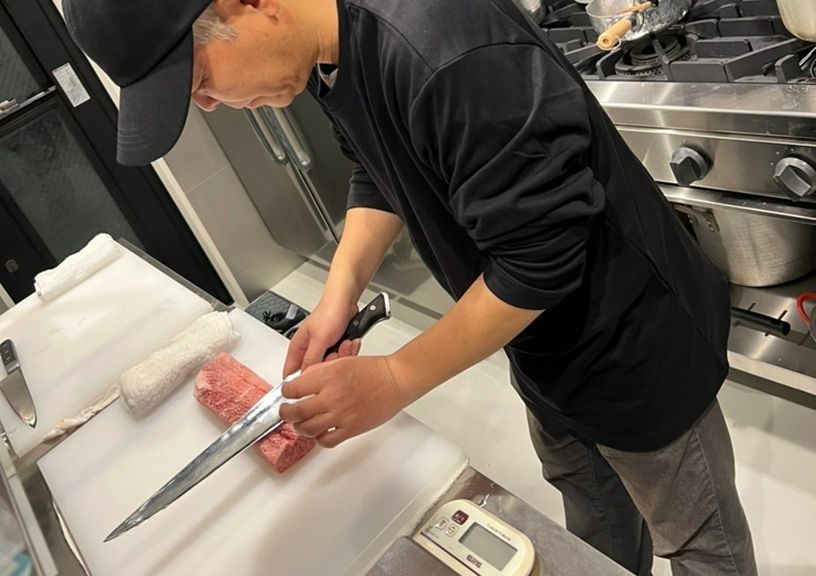 心を込めて丁寧に手切りし、食欲をそそるビジュアルに