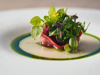 コースの一例　「米」天城軍鶏のラビオリ～小田原いのちの壱のブイヨン 北の華ニラオイル