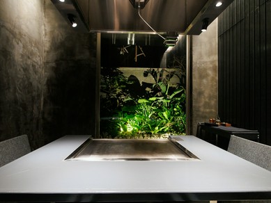 日頃の感謝を伝える大切な席では、カウンターでの特別な体験を