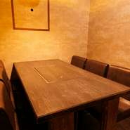 大人のムード漂う雰囲気で、デートや記念日に最適。豊富な予約プランが用意されており、神戸牛などの高級な肉を満喫いただけます。手軽にステーキを楽しみたいなら、ランチタイムがオススメ。