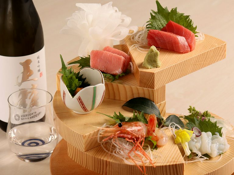 鮮度抜群、美しい盛付けにもこだわりが見られる『刺身』