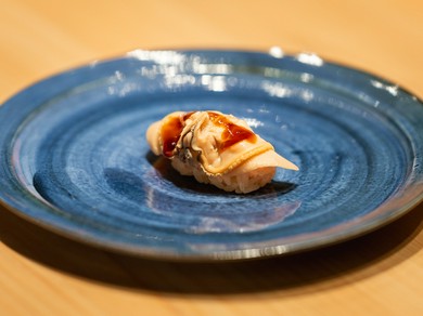 研究を重ねた、絶妙な食感と香り『煮蛤』