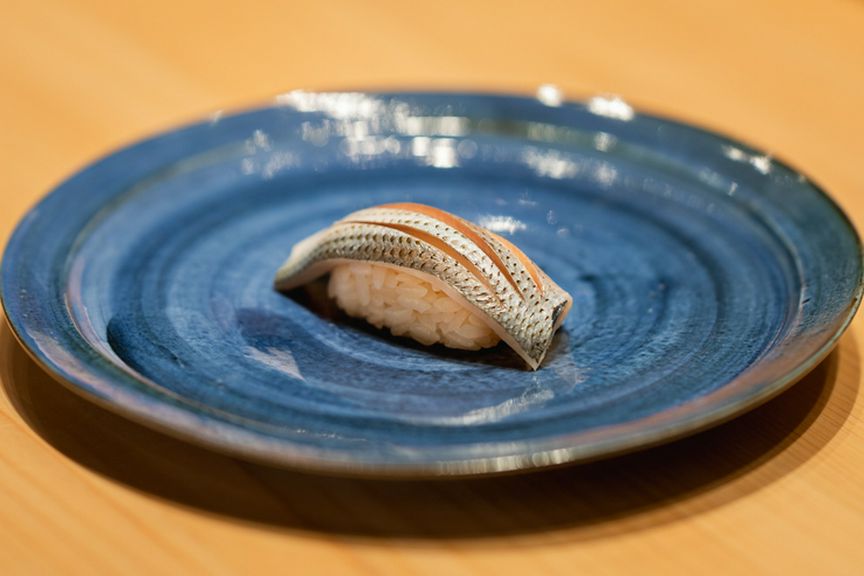 厳選した食材と匠の技、そして店主厳選の日本酒メインのペアリングも一緒に愉しんで頂けるコースです。
