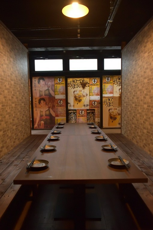 2名から利用でき、心地よい雰囲気が漂う個室を完備