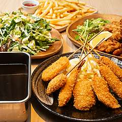 バラエティー豊かに食材を揃えた『串カツ盛り合わせ7本セット』