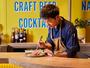 那覇の中心地で、カフェメニューから本格的BBQまで