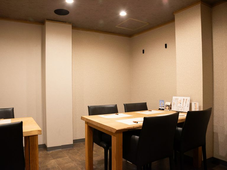 心温まるコース料理で、特別な日にふさわしい贅沢な体験を