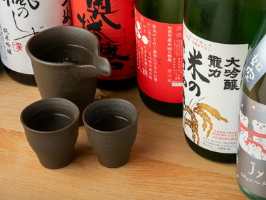 落ち着いた和空間で、食事を楽しむ大人の時間