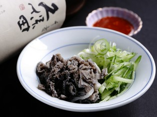 手間暇かけた丁寧な仕事が光る『センマイ刺』