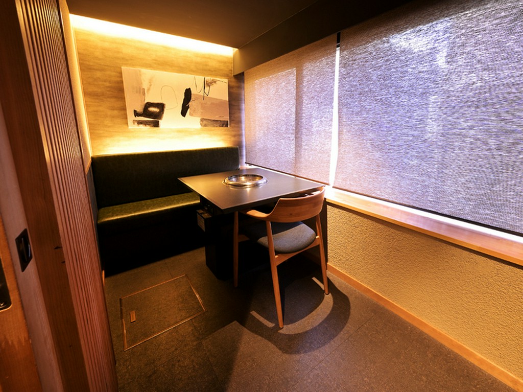 焼肉を楽しみながら、二人の存在だけで心が満たされる